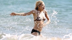 Celebrity ashley olsen bikini