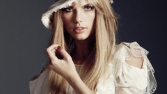 Celebrity elle Magazine girl