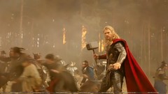 Chris hemsworth thor thor the dark world Mjolnir movie stills