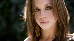 Close-up faces Actress Lacey Chabert