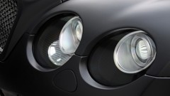Close-up headlights bentley continental gt Bentley Continental 