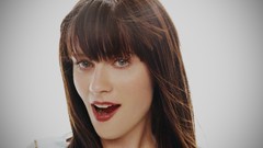 Close-up zooey deschanel faces