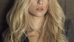 Clothes blondes shakira
