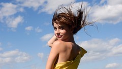 Clouds shoulders brunettes