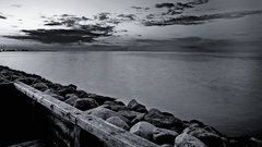 Coast horizon grey monochrome