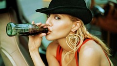 Coca-cola brittany murphy