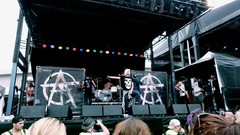 Concert Australian Jenna McDougall tonight alive pop punk matt 