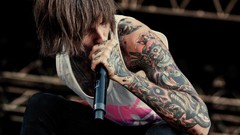 Concert bring me the horizon tattoos singers Oliver Sykes 