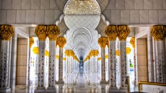 Corridor UAE abu dhabi mosques