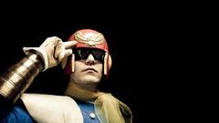 Cosplay capitan falcon bird