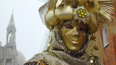 Costume shiny head dress