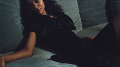 Couch Zoe saldana black