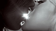 Couple kissing grayscale