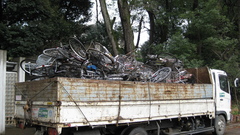 Crap trucks bicyclas truck