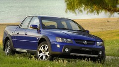 Cross cars Holden sports cars