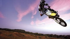 Cross Suzuki vehicles Suzuki