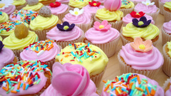 Cupcakes sprinkles dessert icing