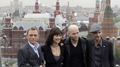 Daniel craig olga kurylenko