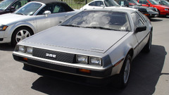 Delorean dmc-12