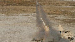 Deserts tanks vehicles rocket