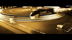 DJs turntable vinyl