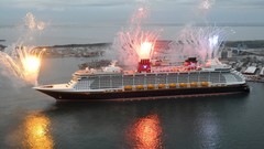 Dreams ships port Boats Disney Company