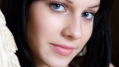 Dreams woman faces maura