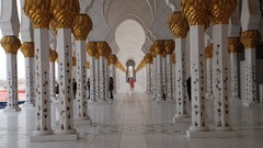 Dubai Pillars mosques