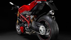 Ducati racing Ducati Streetfighter