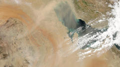 Dust storm high Saudi