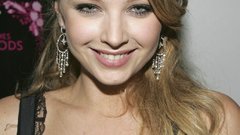 Earrings elisabeth harnois Celebrity