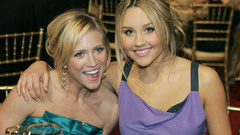 Earrings woman amanda bynes