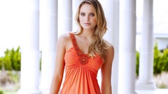 Elisandra tomacheski woman