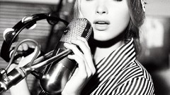 Elsa hosk grayscale greyscale