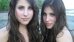 Eyes faces twins Sisters teen