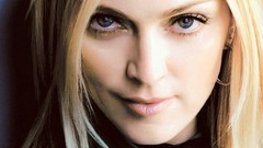 Eyes madonna