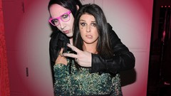 Eyes woman Actress marilyn manson Shenae Grimes Scream (movie)