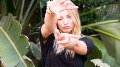 Eyes woman faces Actress kaley cuoco blondes