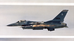 F-16 falcon AIM-120 Space