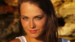 Faces brunettes Julia I