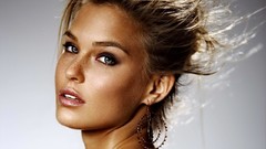 Faces models bar refaeli