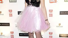 Feet high sonya kraus