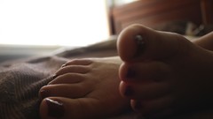 Feet woman nail polish