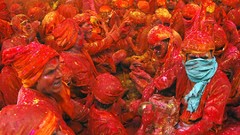 Fiesta Holi woman red