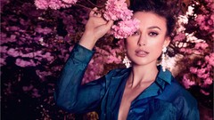 Flowers Actress models Keira