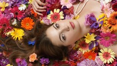 Flowers woman immersed