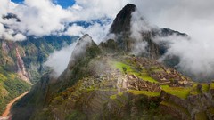 Fog historic Machu Picchu