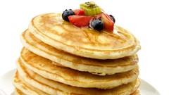 Food kiwi Berries pancakes