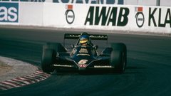 Formula one vehicles lotus