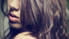 Freedom woman brunettes